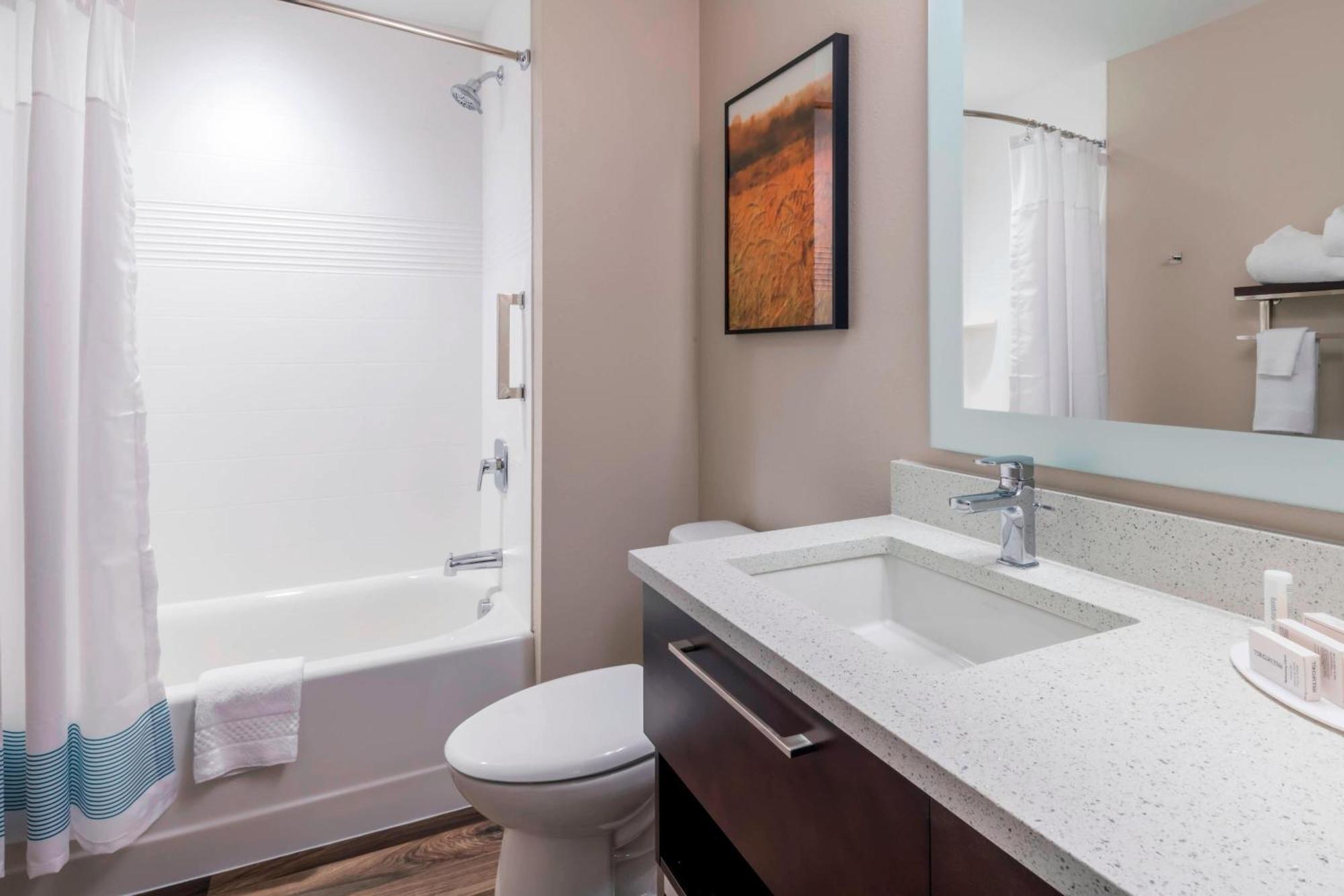 Towneplace Suites By Marriott Hays Exteriér fotografie