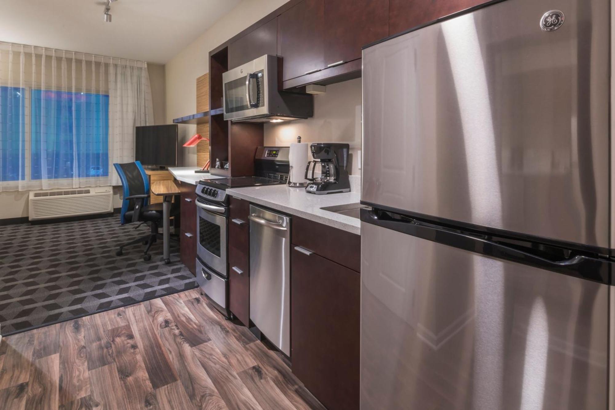 Towneplace Suites By Marriott Hays Exteriér fotografie