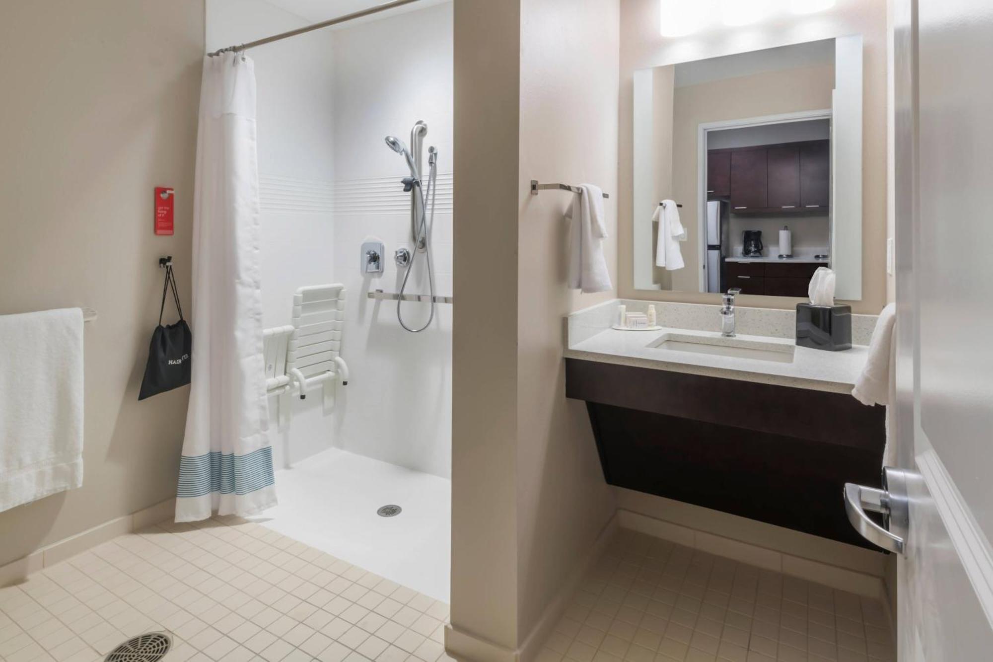 Towneplace Suites By Marriott Hays Exteriér fotografie