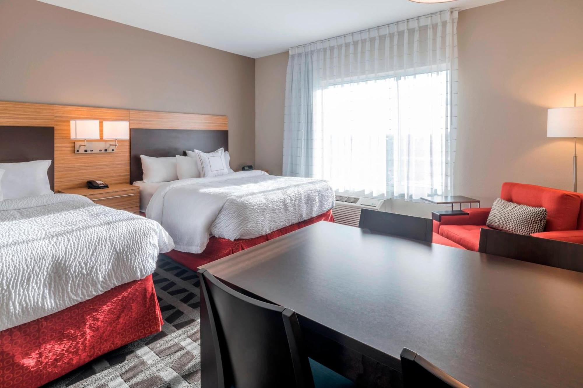 Towneplace Suites By Marriott Hays Exteriér fotografie