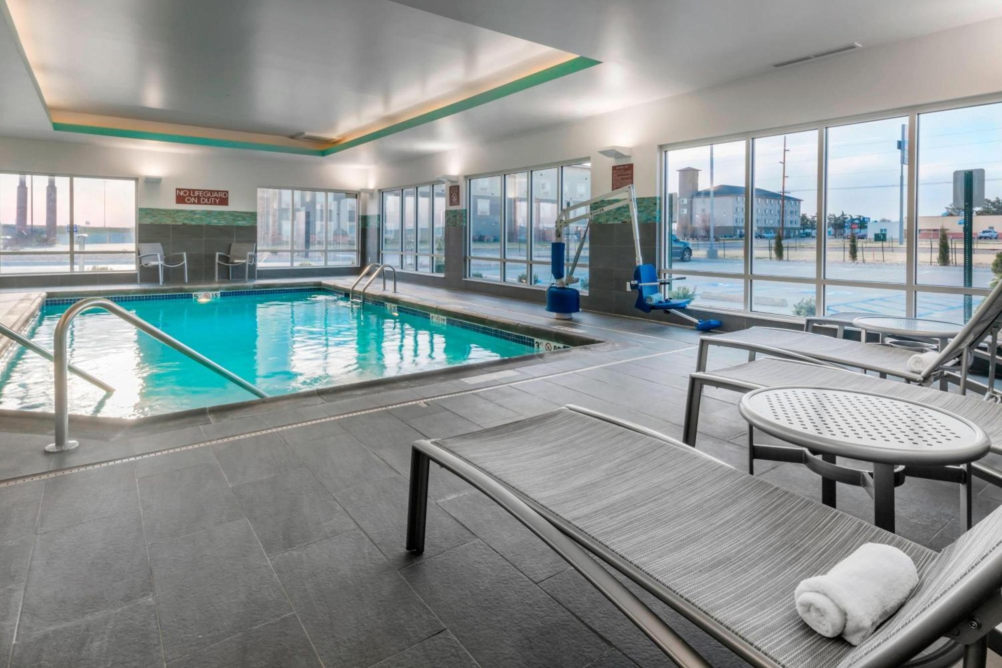 Towneplace Suites By Marriott Hays Exteriér fotografie