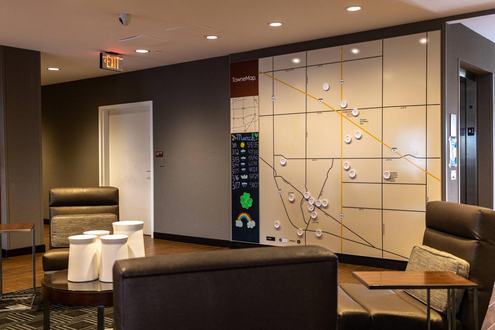 Towneplace Suites By Marriott Hays Exteriér fotografie