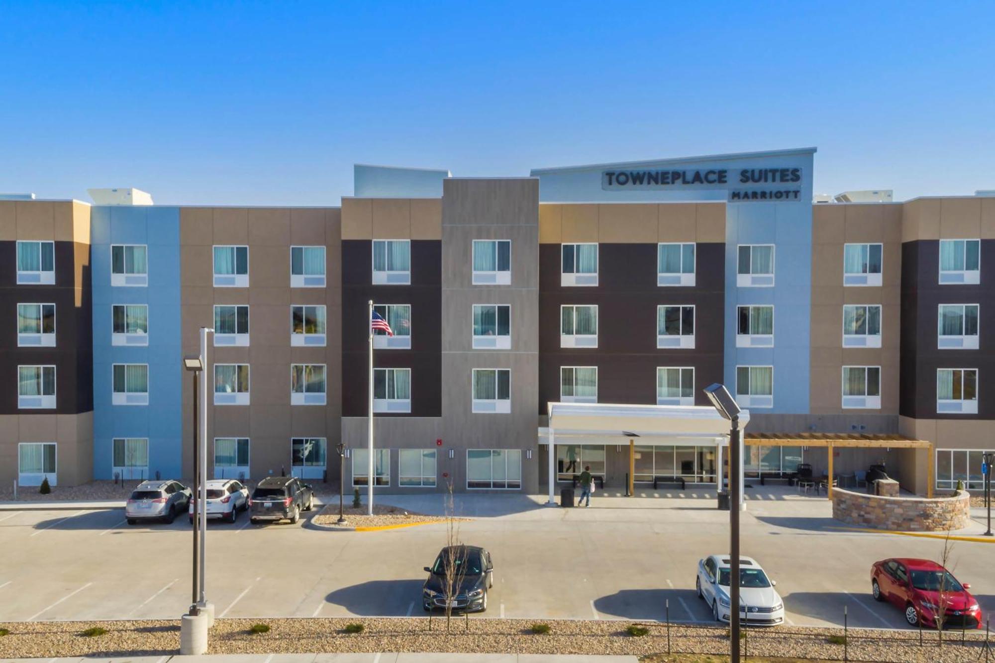 Towneplace Suites By Marriott Hays Exteriér fotografie