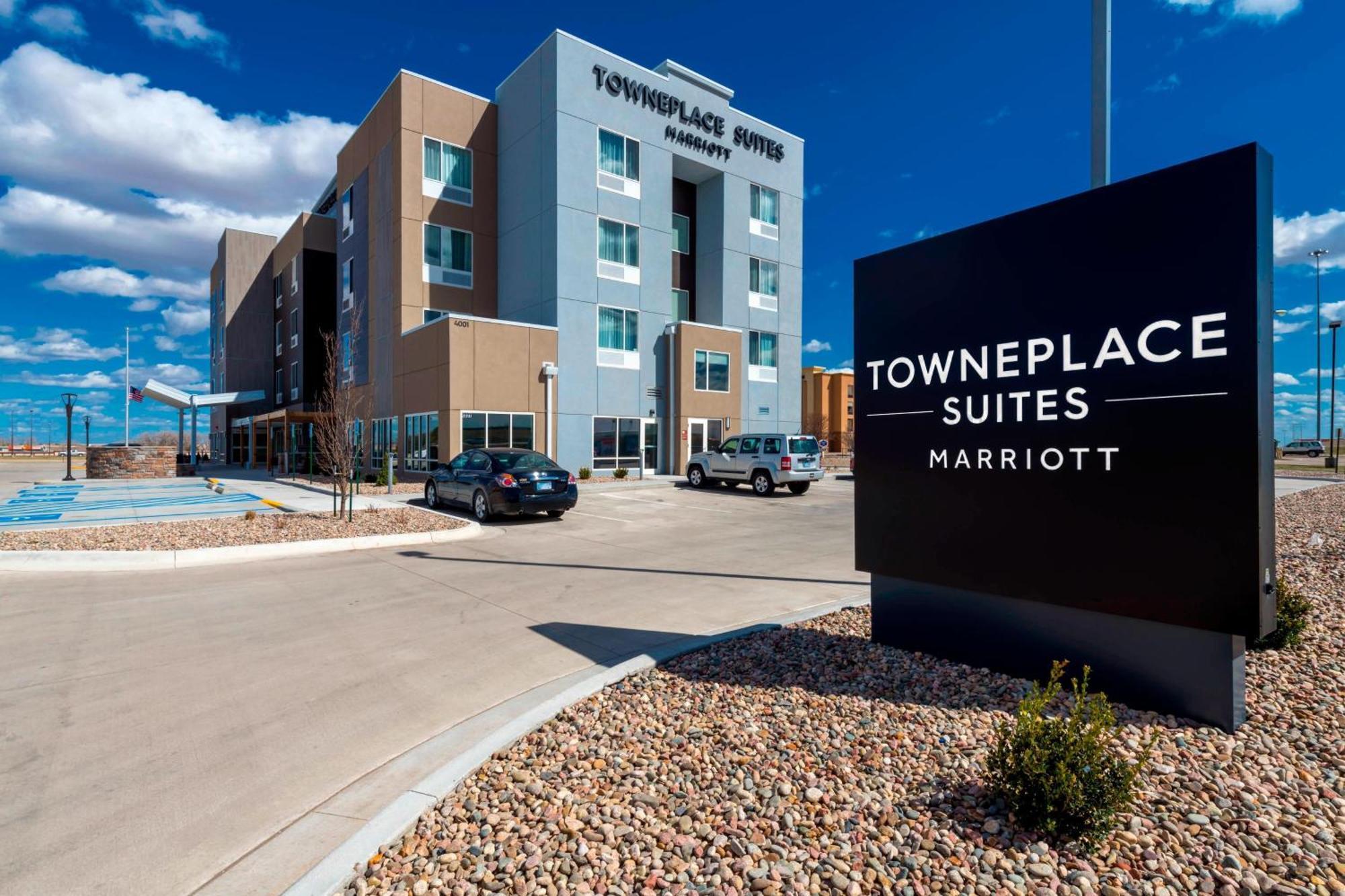 Towneplace Suites By Marriott Hays Exteriér fotografie